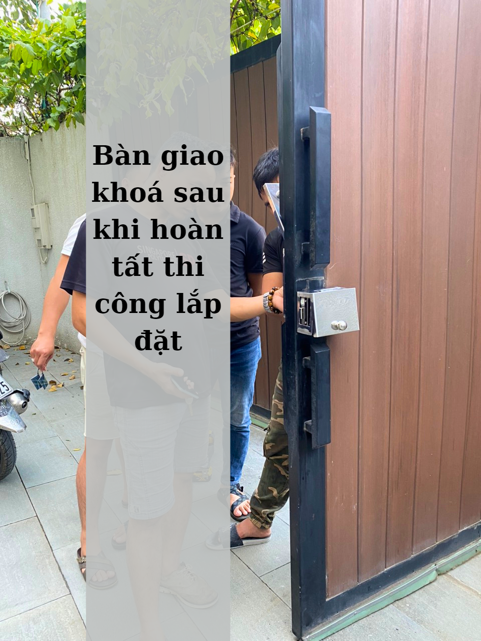 Bàn giao và hướng dẫn sử dụng khoá a18 1f